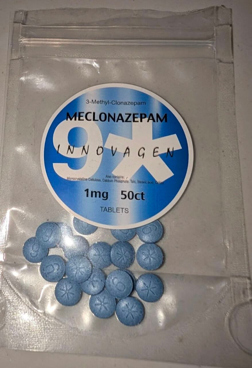 Meclonazepam — सफेद पाउडर या पिलेट, 3-6 मिलीग्राम सामान्य